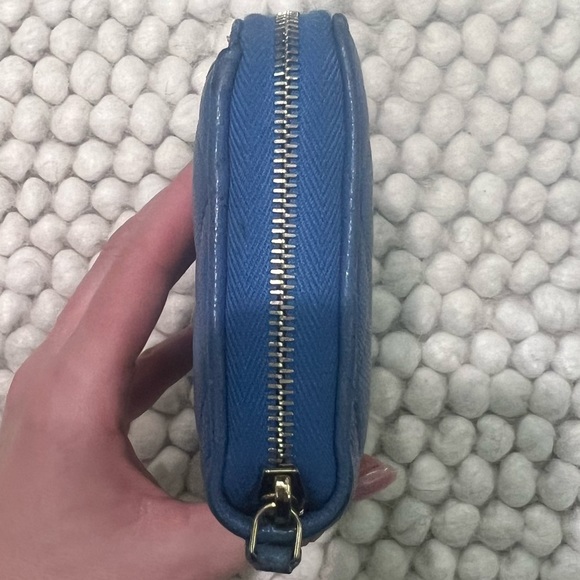 Chanel Caviar Quilted L Gusset Zip Around Wallet Blue - Picture 10 of 13